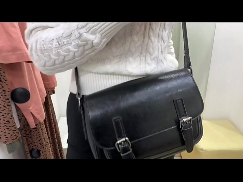 ❤️ Фитинг бөлмөсүндө жаш канчык FeralBerryди дилдо менен коомдук мастурбациялоо ❤️❌ Супер секс ky.pornolymp.ru ❌️❤